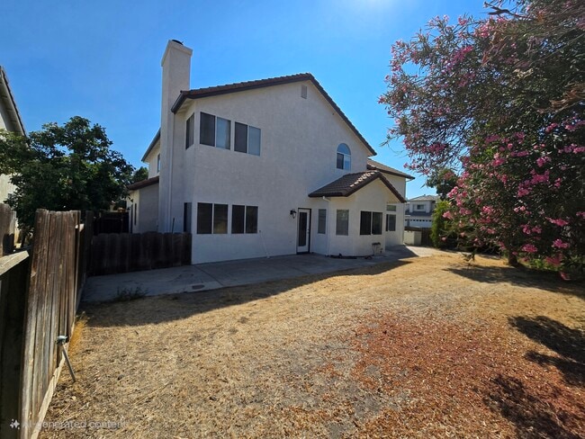 Building Photo - 1842 Loma Linda Cir