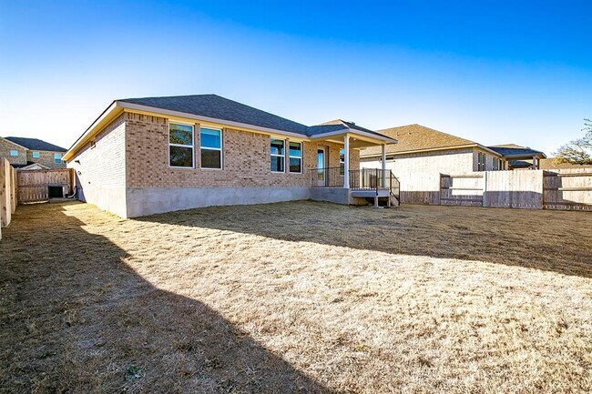 Building Photo - 1601 Longhorn Ranch Dr