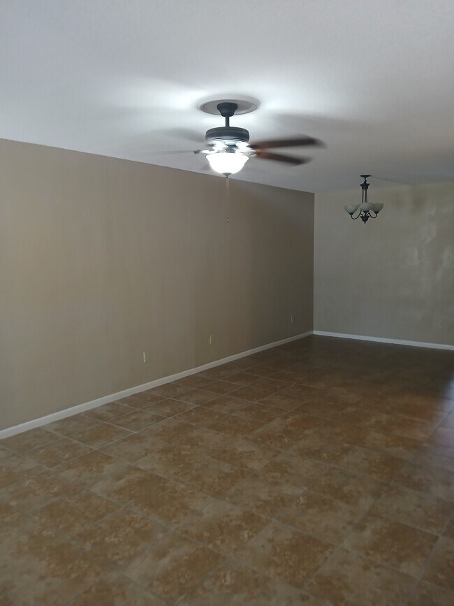 Building Photo - 5101 Middlecoff Cir