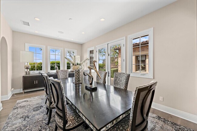 Building Photo - 14748 Valle Del Sur Ct