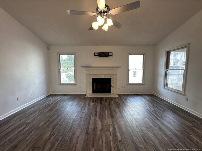 Building Photo - 728 Bent Creek Dr