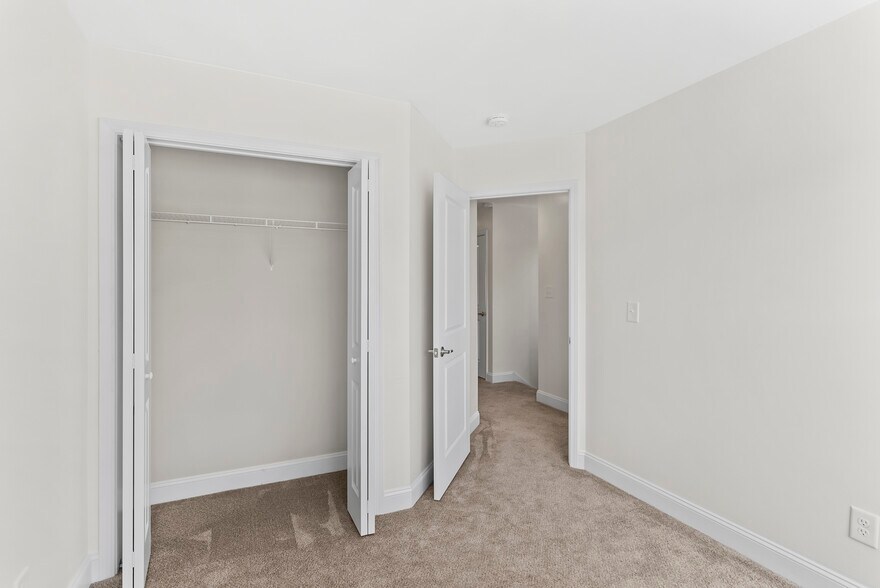 Building Photo - 4891 Ancient Glacier Ln