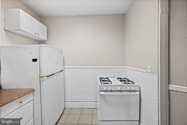 Building Photo - 2537 Madison Ave