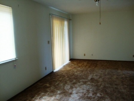 Building Photo - Spacious 4 bedroom near Hartnell College