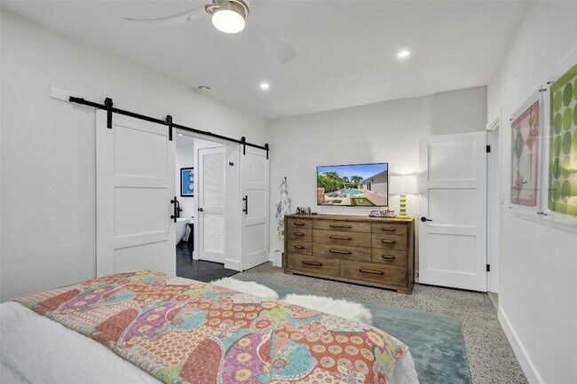 Building Photo - 3206 Robbins Rd