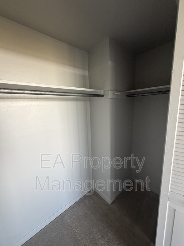 Building Photo - 1331 Park Ave SW