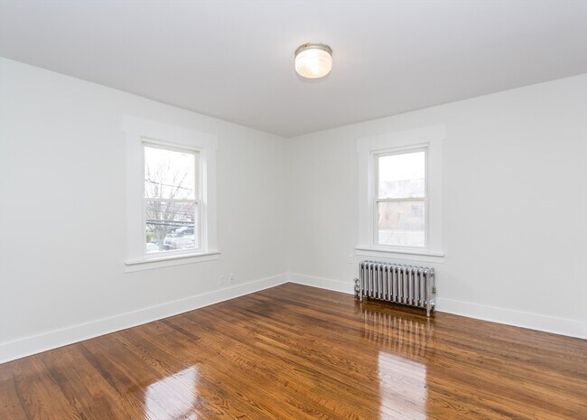 Building Photo - 12 Foundry Ave