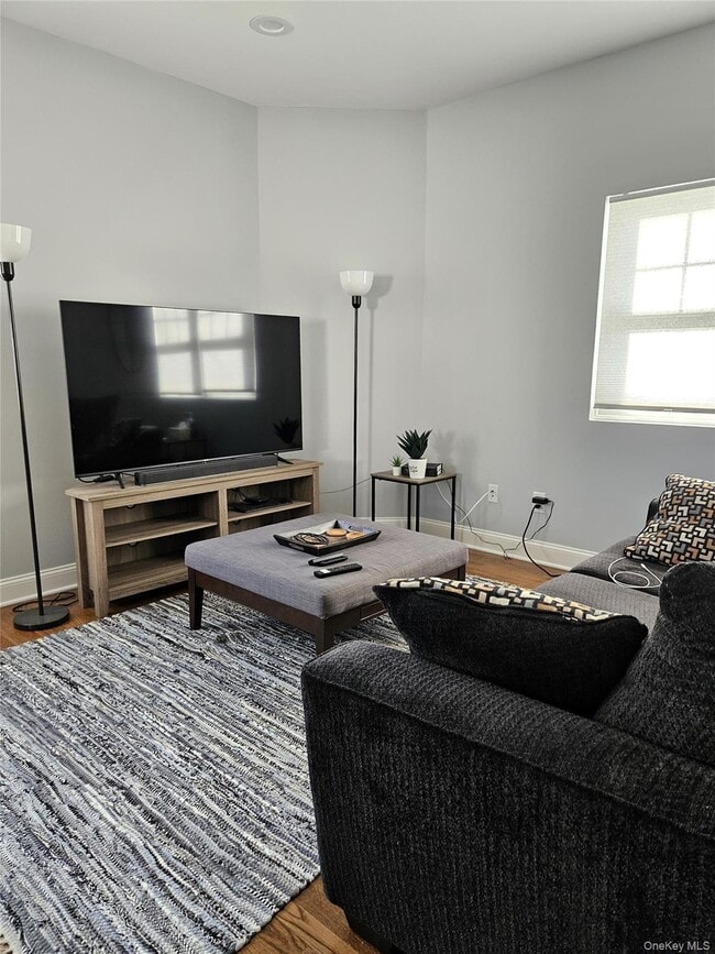 Building Photo - 93 Hempstead Ave