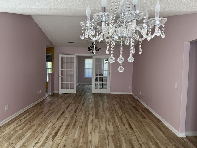 Building Photo - 3 Bedroom 2 Bath Home in Carolina Shores