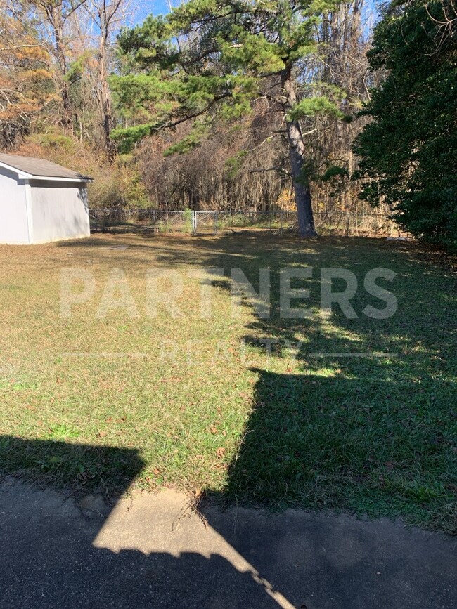 Building Photo - 5821 Acacia Ct