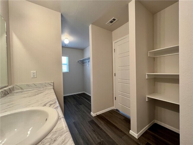 Building Photo - 3271 Red Tail Wy