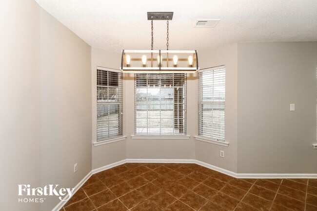 Building Photo - 11595 Millwind Dr