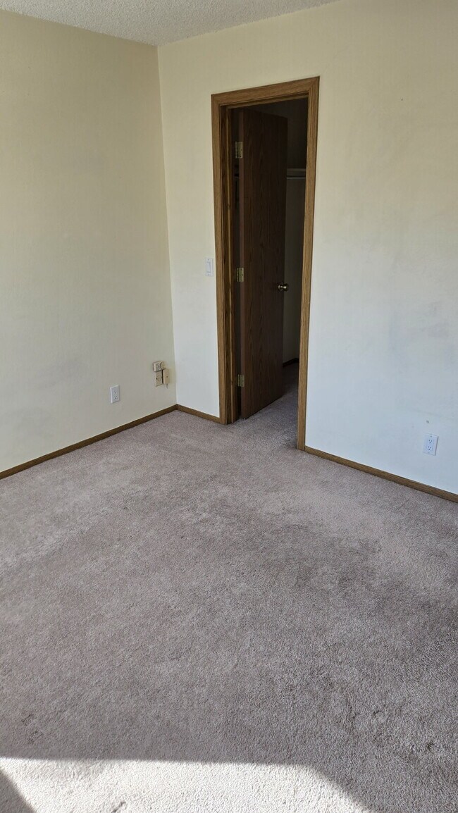 Building Photo - 8635 Clay St