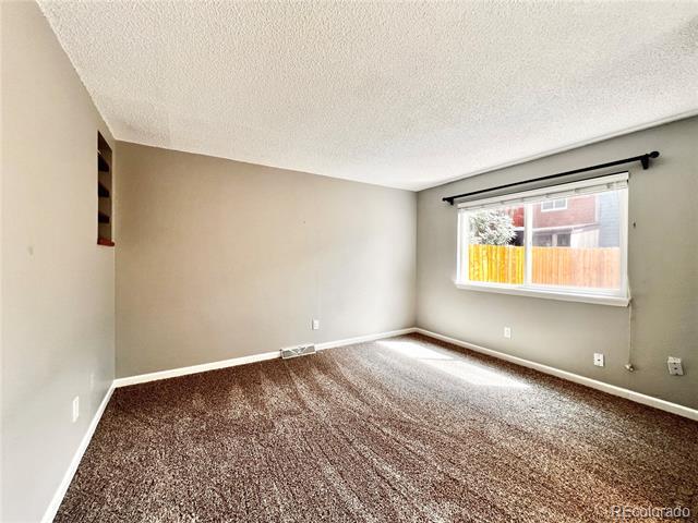 Building Photo - 1608 Longbow Ct