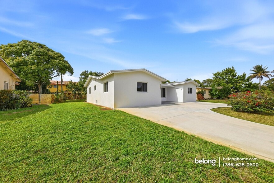 Building Photo - 2631 NW 47th Ave