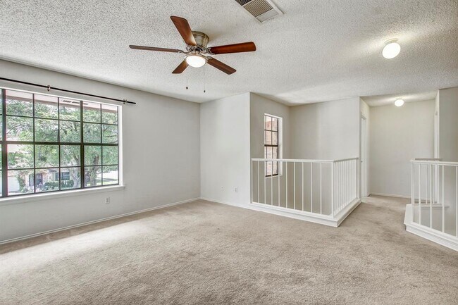 Building Photo - 17516 Klamath Falls Dr