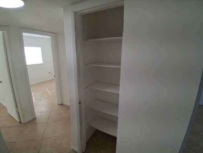 Building Photo - 1333 S Dixie Hwy