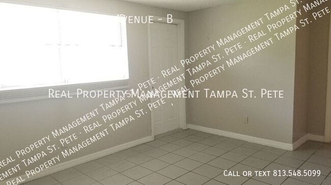 Building Photo - 6912 N Himes Ave