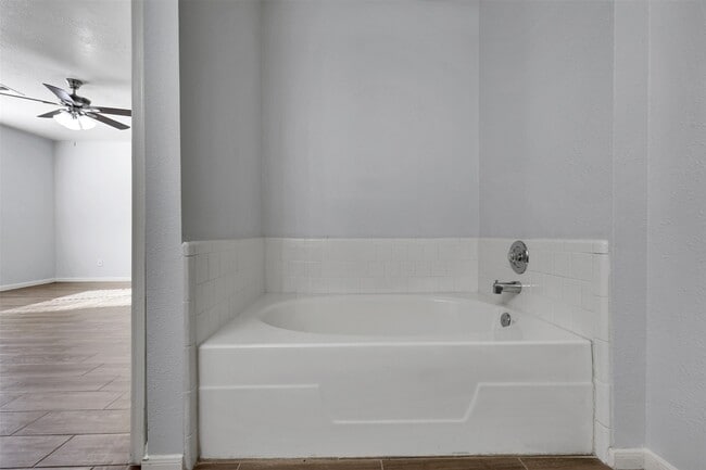 Building Photo - 28711 Atherstone St