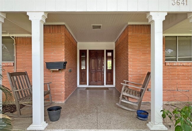 Building Photo - 3641 Deal St