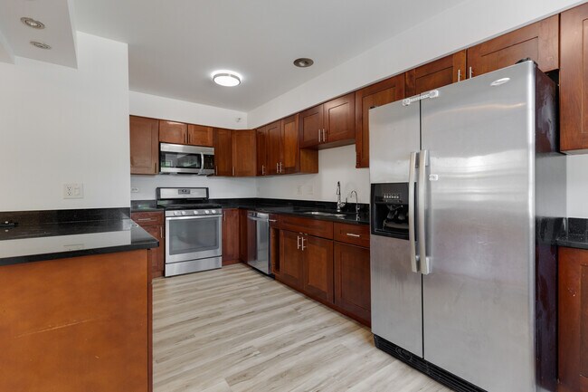 Building Photo - 1113 Orleans Dr