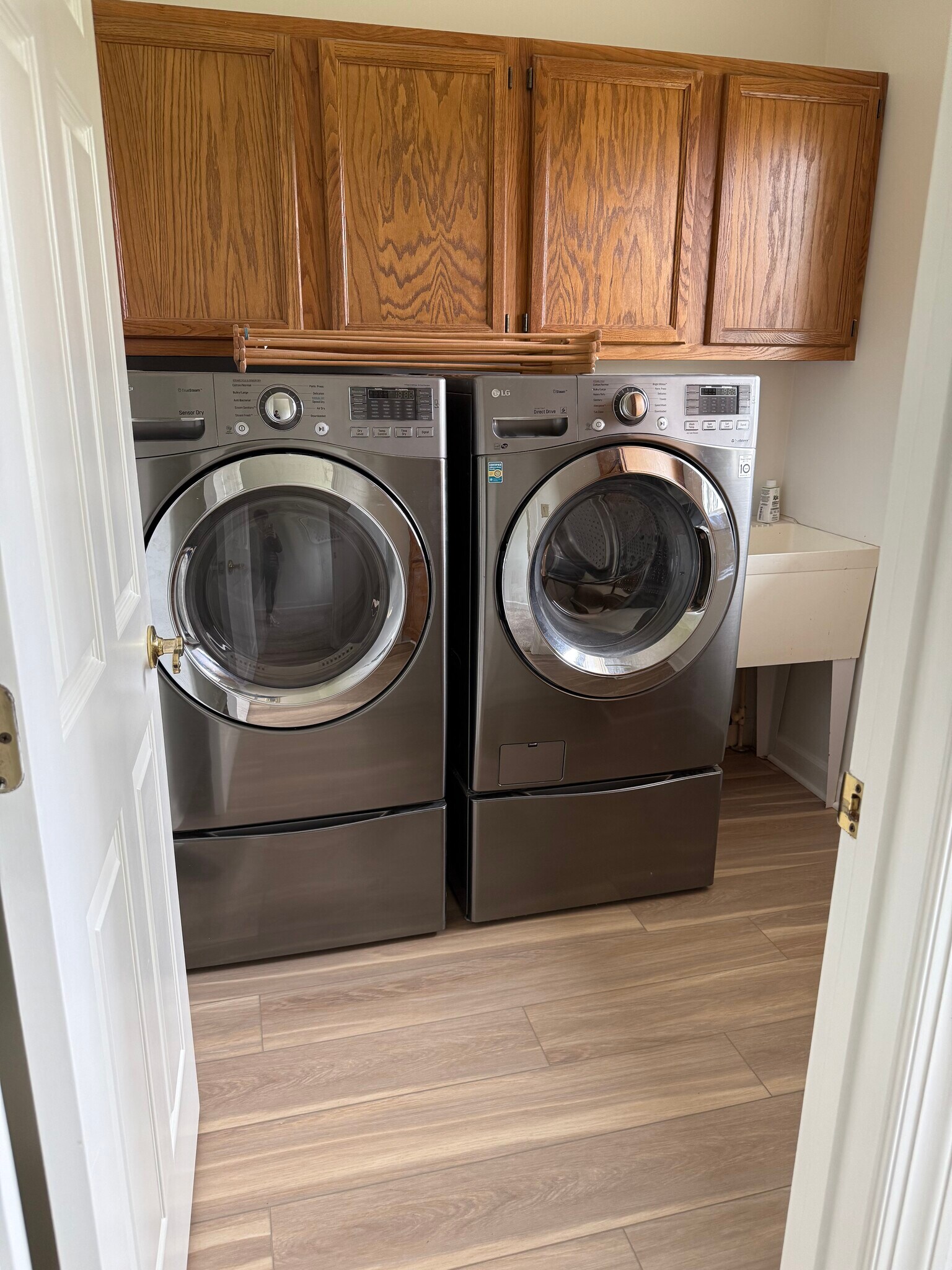 Laundry Room - 18020 Edwards Ferry Rd