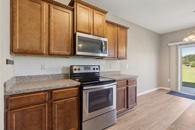 Building Photo - Spacious 5-Bedroom Home  – Prime Amelia Co...