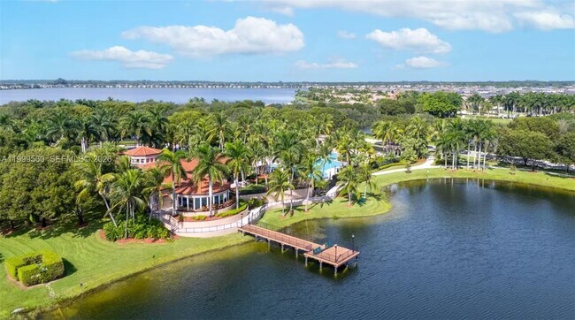 Building Photo - 4860 SW 161st Ln