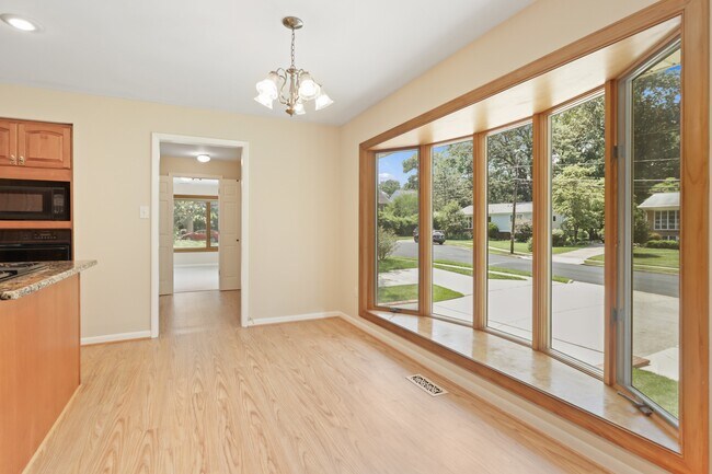 Building Photo - 2527 Swift Run St