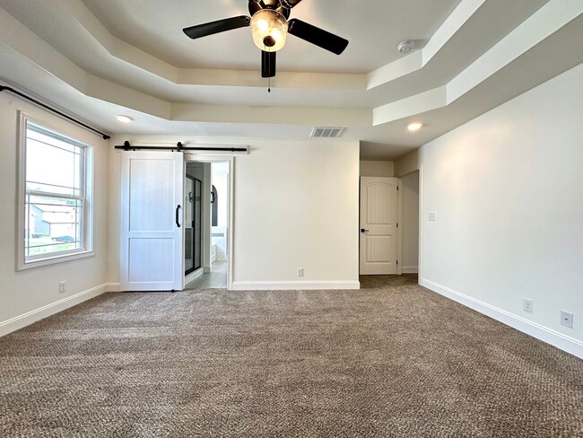 Building Photo - 1040 Harrison Way