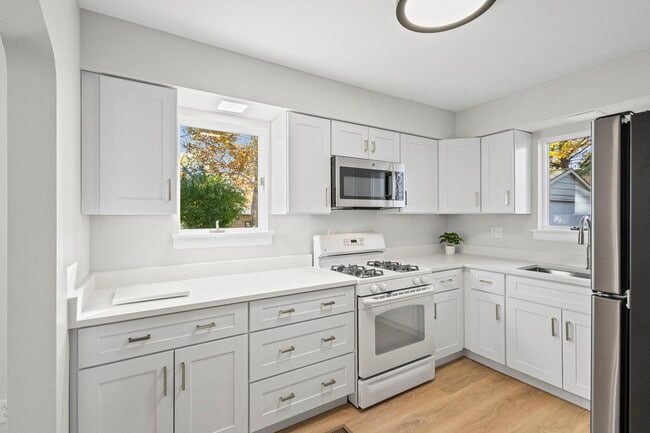 Building Photo - 1307 Highridge Pkwy