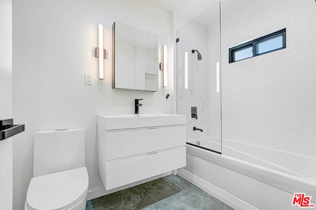 Building Photo - 1216 Peck Dr