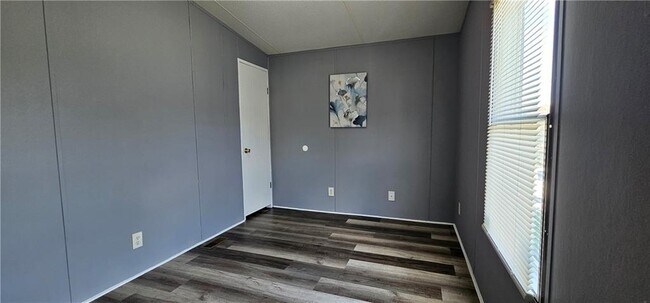 Building Photo - 4255 Smoke Creek Pkwy