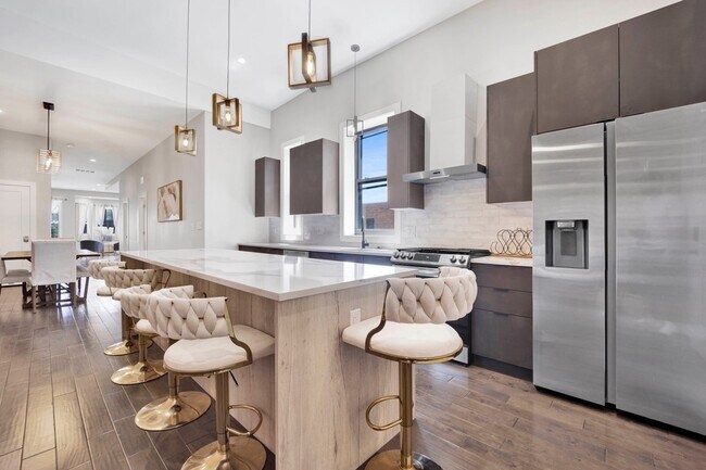 Building Photo - 3330 S Indiana Ave