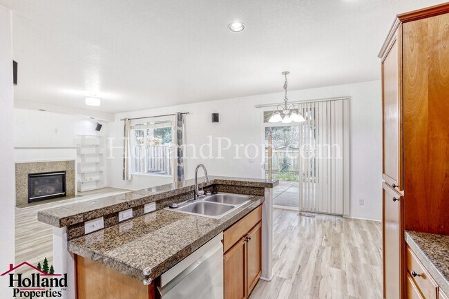 Building Photo - Impressive 4 bedroom home in Hillsboro