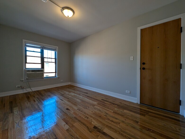 Building Photo - 2907 N Mildred Ave