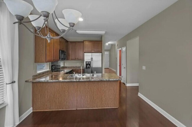 Building Photo - 515 Griffin Cir