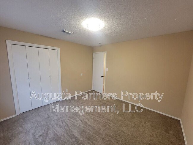 Building Photo - 117 Glenora Ct