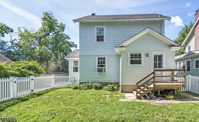 Building Photo - 514 Forest Ave