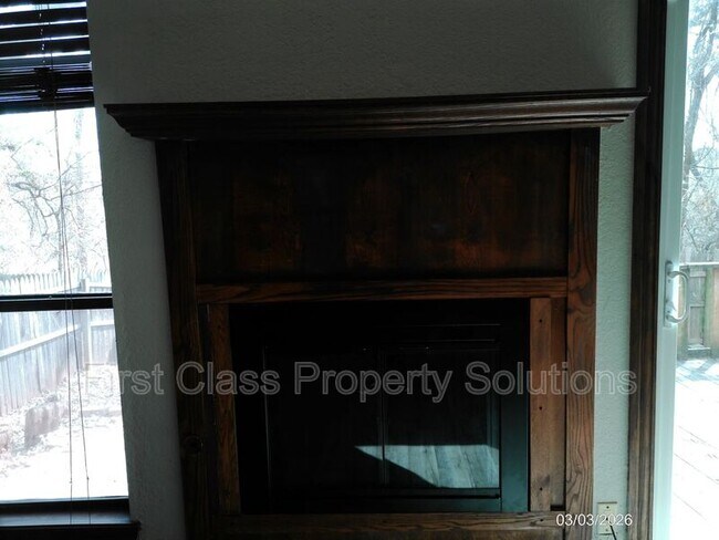 Building Photo - 1406 Mary Lee Ln