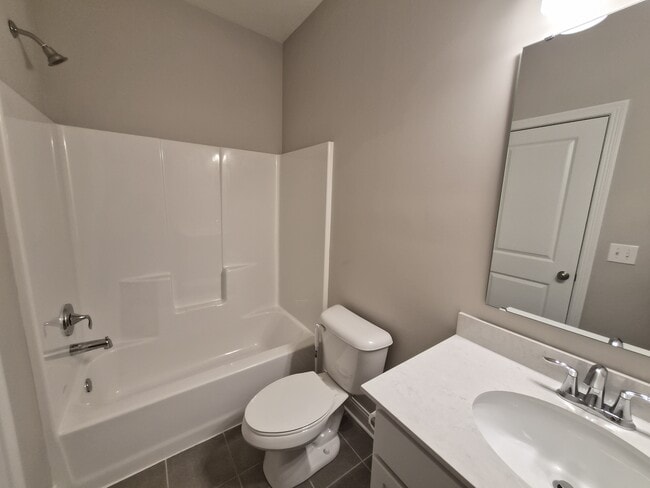 Building Photo - 14221 James Dean Dr