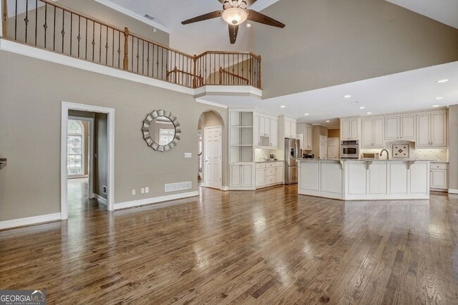 Building Photo - 9485 Nesbit Lakes Dr