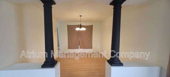 Building Photo - 222 Grouper Ct