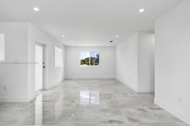 Building Photo - 2926 NW 58th St