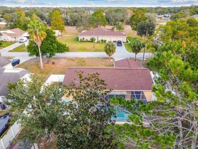 Building Photo - ***PRIVATE HEATED POOL*** Beautiful, Fully-Furnished 3-Bedroom Home Available April 1, 2026!   **...