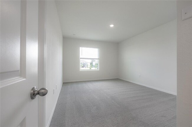 Building Photo - 16701 Maude Dr
