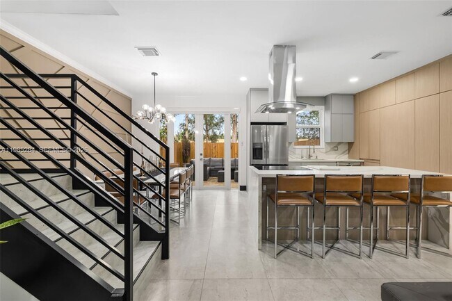 Building Photo - 7852 NW 116 Pl