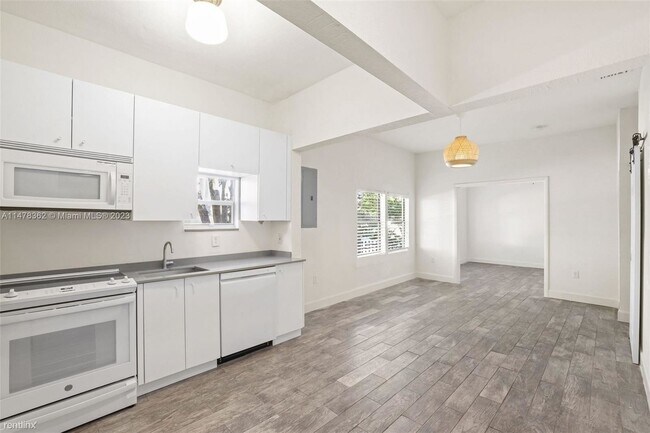 Building Photo - 3 br, 3 bath House - 3452 Margaret St