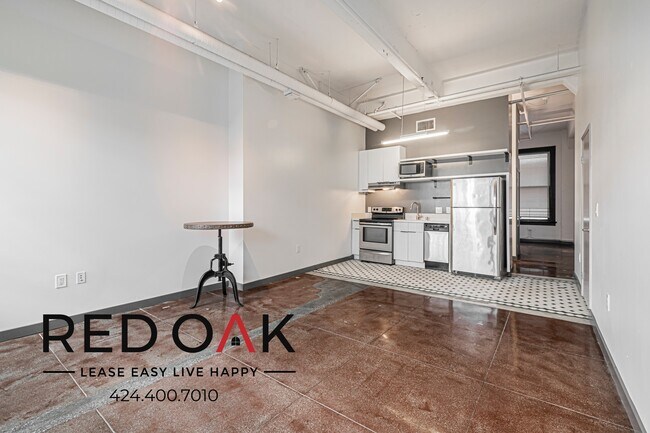 Primary Photo - 430 S Broadway