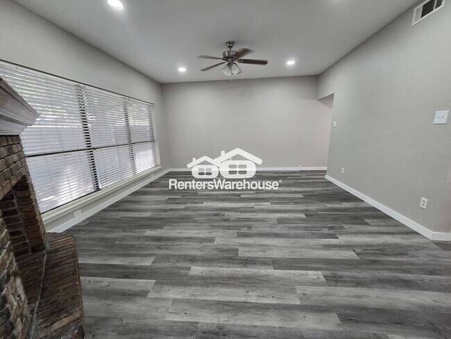 Building Photo - FOR RENT - MOVE IN READY - 3BED 2.5BATH - ...